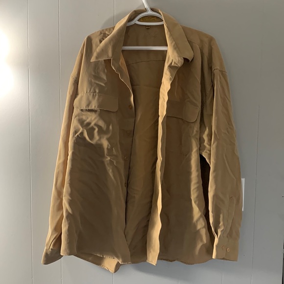 🩷2/$20 or 4/$35🩷 COPY - Mens button up shirt/ blouse - Picture 1 of 3